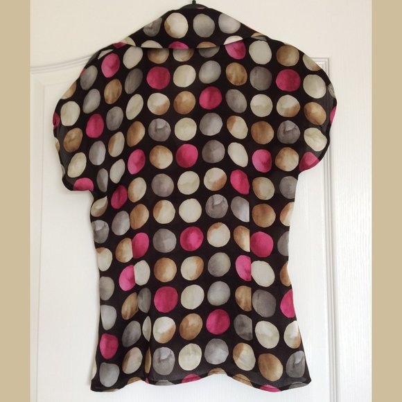 Boss. Silk blouse size 4. Button down - Picture 2 of 9